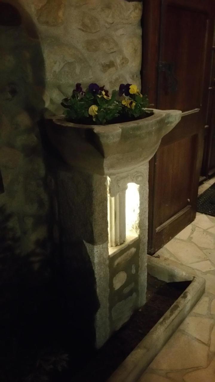 尤特普住宿加早餐旅馆 Sainte-Marie-dʼAlloix 外观 照片